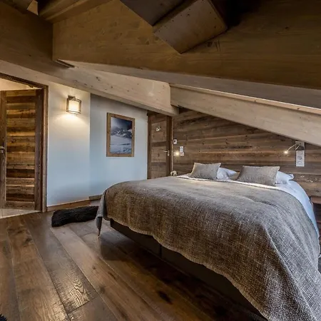 4 Bedrooms Penthouse In 1650 Apartment