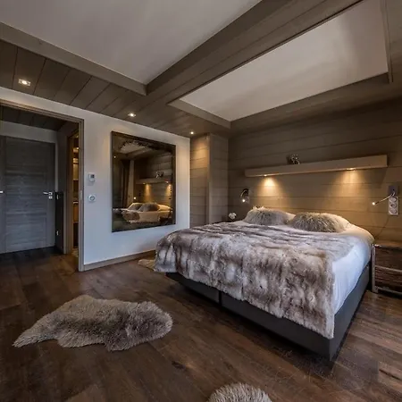4 Bedrooms Penthouse In 1650 Courchevel