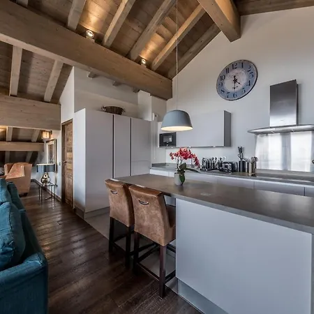 4 Bedrooms Penthouse In 1650 *