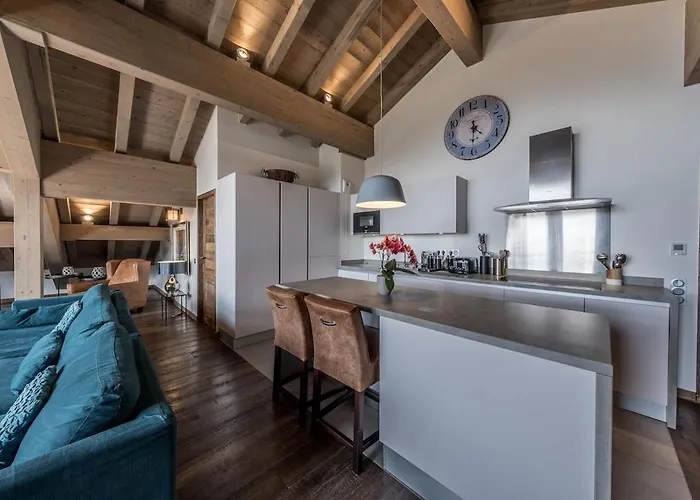 4 Bedrooms Penthouse In 1650 *